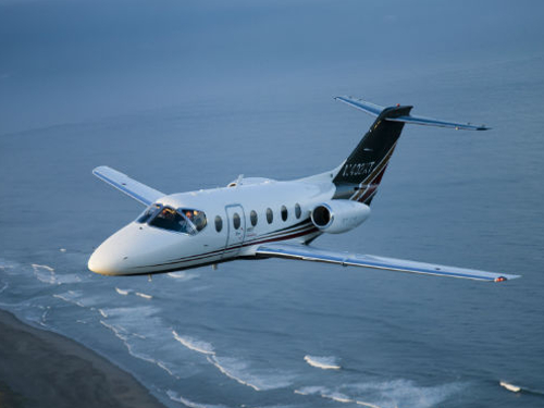 Hawker 400XP exterior